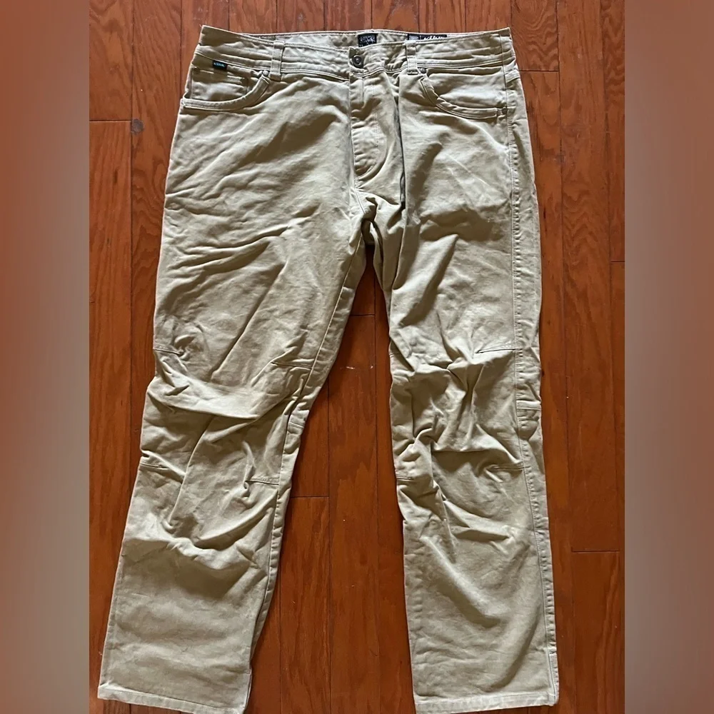 Mens KUHL Khaki Pants Straight Leg 38 X 32